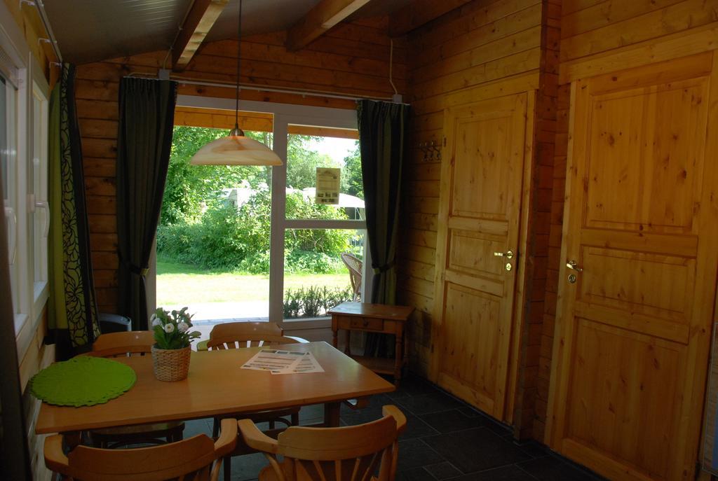 Camping "De Stuurmanskolk" Welsum Zimmer foto
